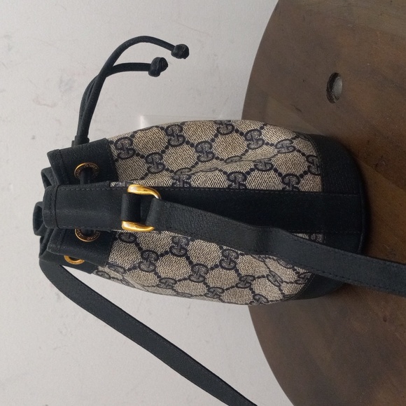 Authentic Vintage Gucci Interlocking GG Monogram Supreme Mini Drawstring Bucket - Picture 5 of 9